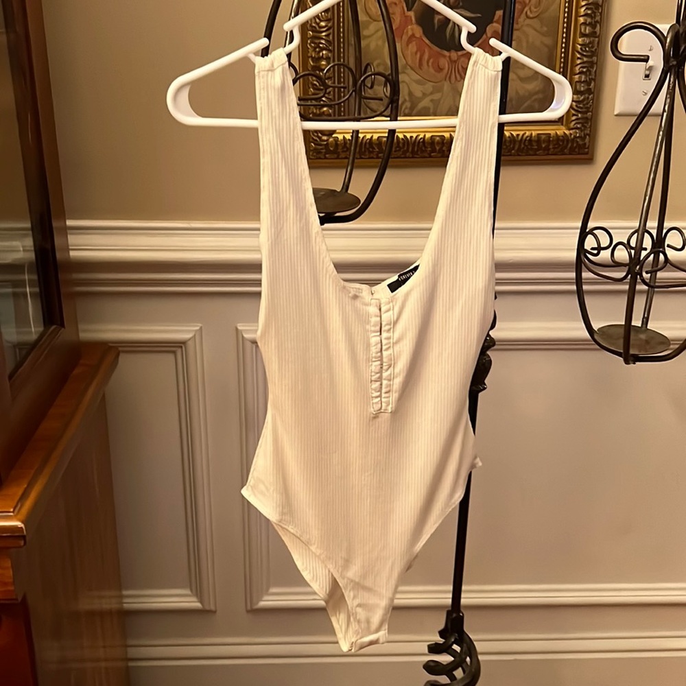 Forever 21 White Bodysuit Size S